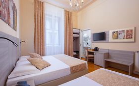 Lilium Hotel