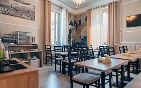 Lilium Hotel